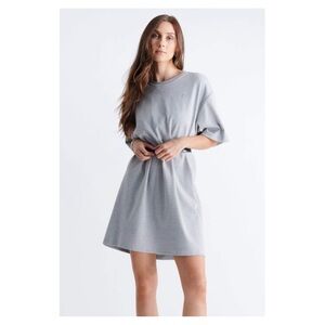 EMMA KNUDSEN • The Perfect T-Shirt Dress in White